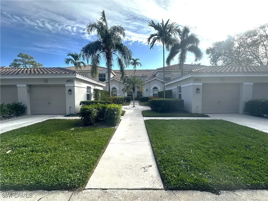 6922 Satinleaf Road N Naples FL 34109