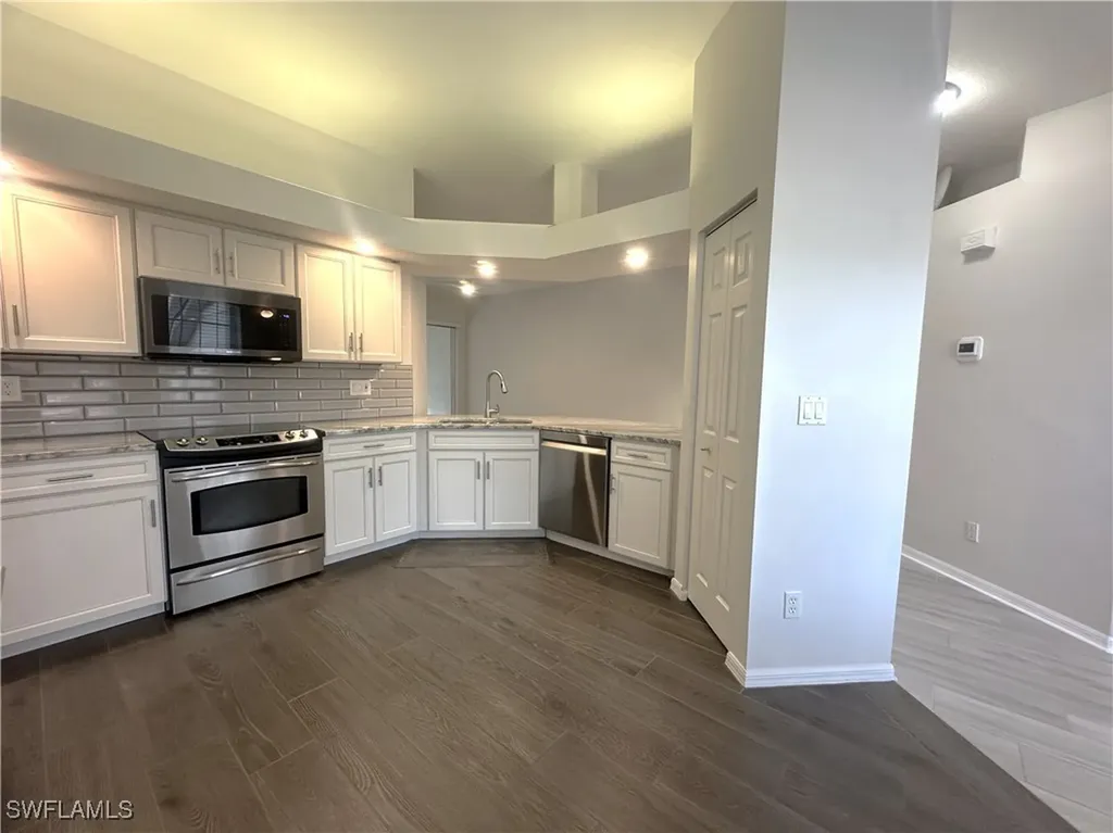 6922 Satinleaf Road N Naples FL 34109