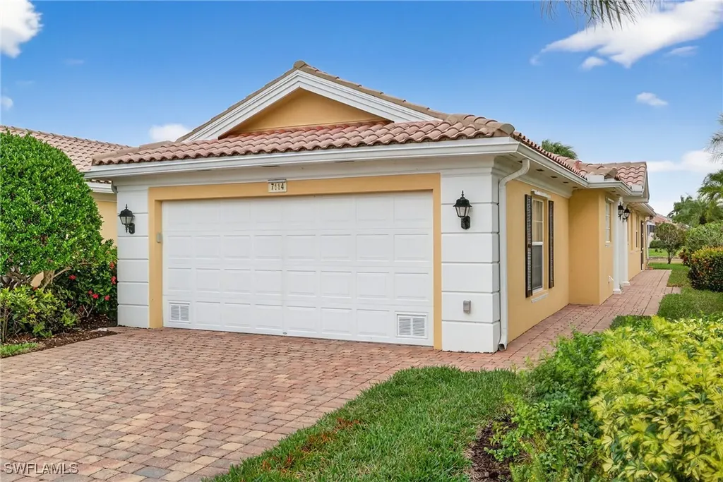7114 Marconi Court Naples FL 34114