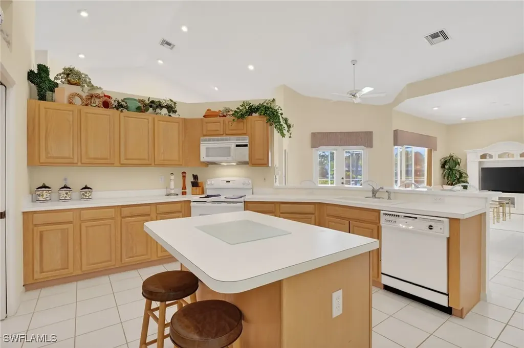 6687 Huntley Lane S Naples FL 34104
