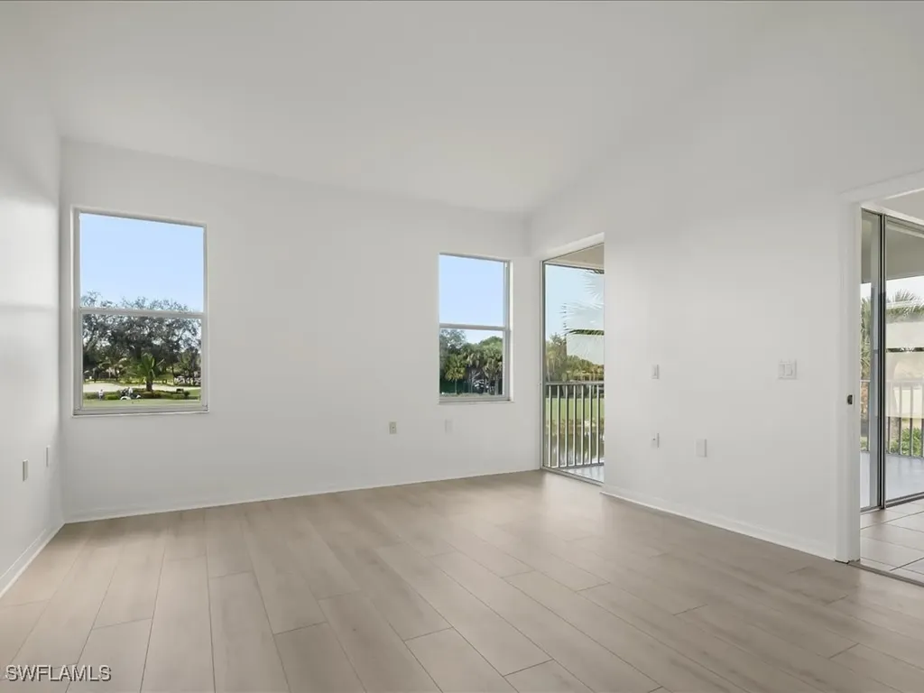 1981 Crestview Way Naples FL 34119