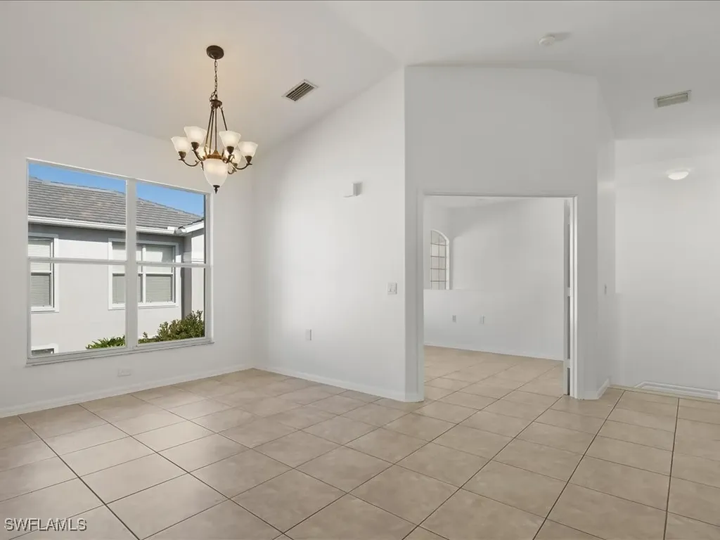 1981 Crestview Way Naples FL 34119