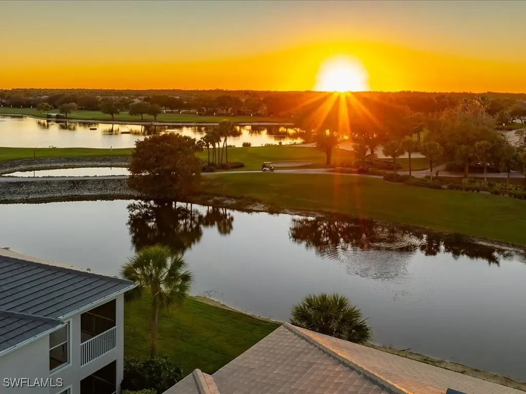 1981 Crestview Way Naples FL 34119