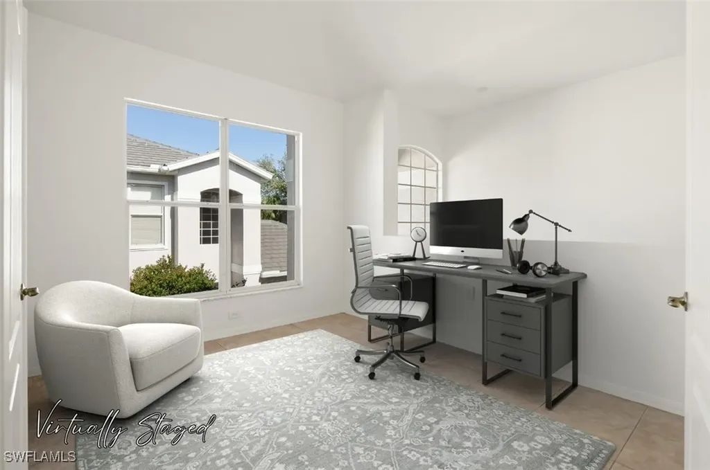 1981 Crestview Way Naples FL 34119