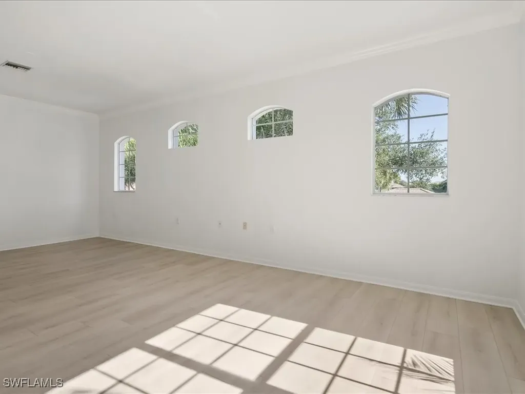 1981 Crestview Way Naples FL 34119