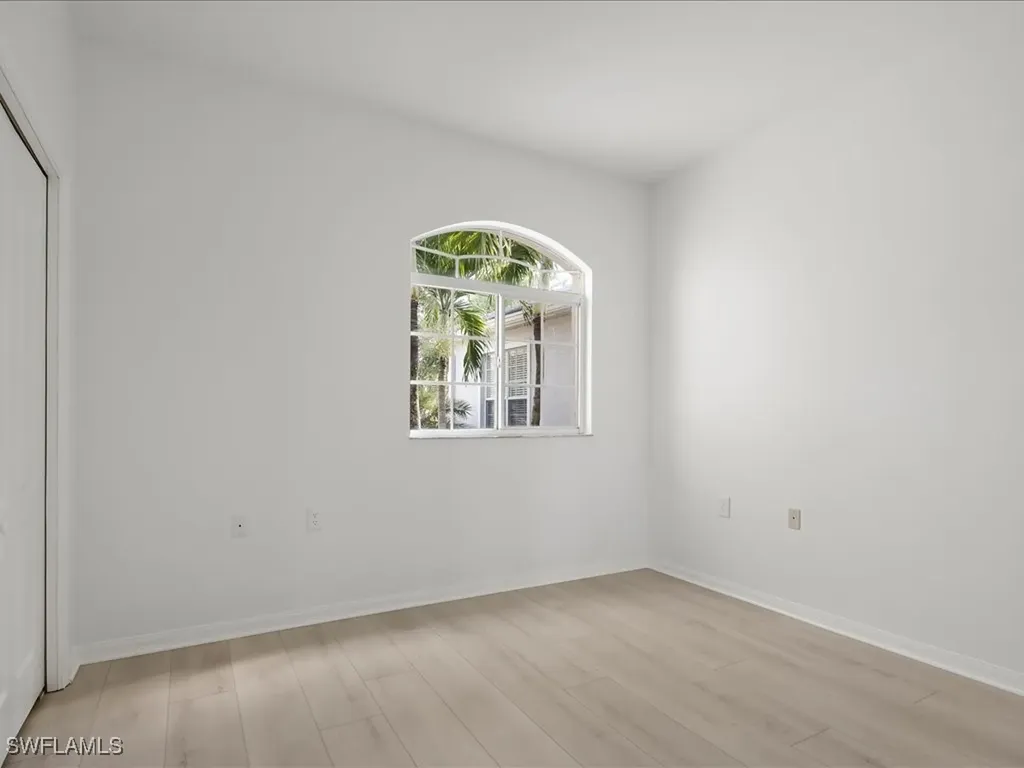 1981 Crestview Way Naples FL 34119