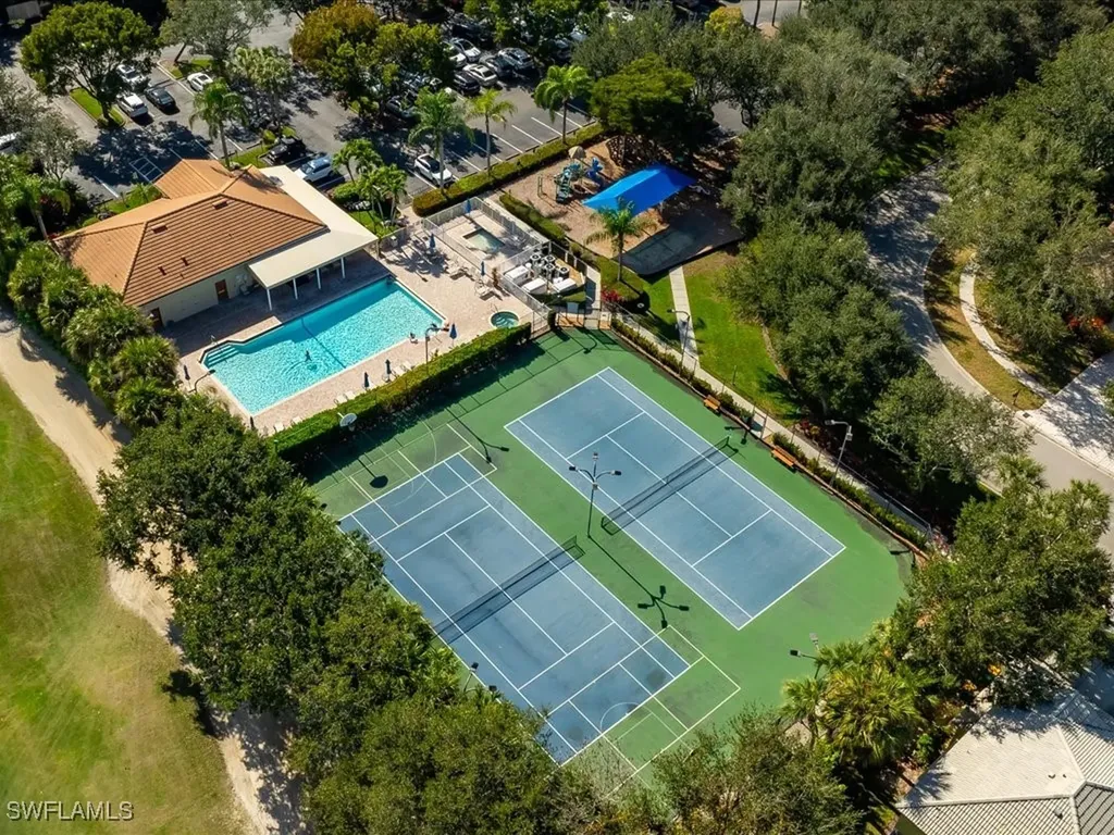 1981 Crestview Way Naples FL 34119