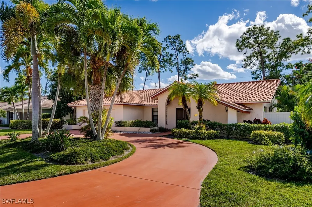 1502 Foxfire Lane Naples FL 34104