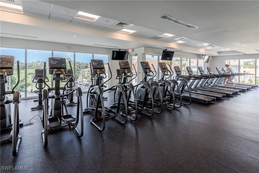 1502 Foxfire Lane Naples FL 34104