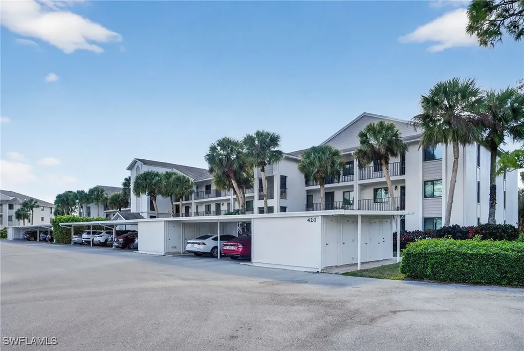 420 Fox Haven Drive Naples FL 34104