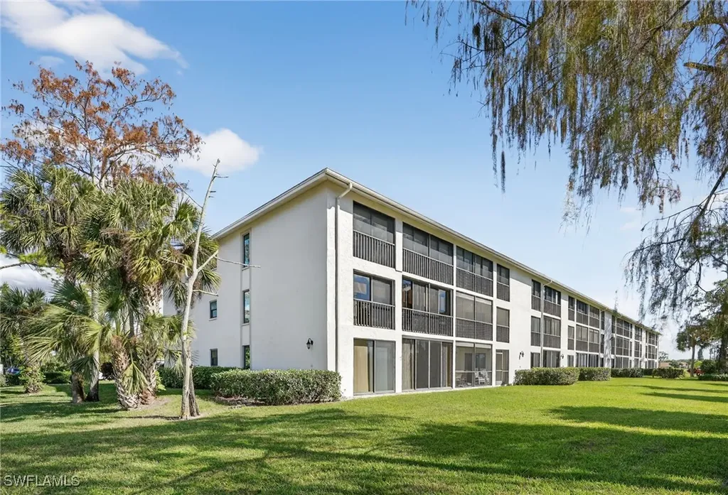 420 Fox Haven Drive Naples FL 34104