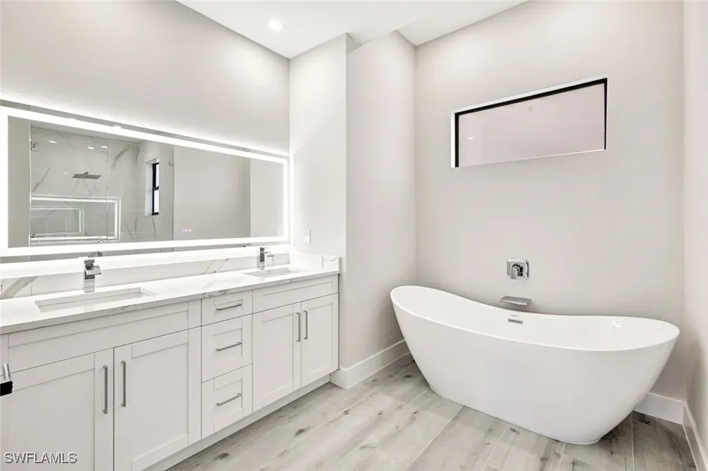 1020 NW 33rd Place Cape Coral FL 33993