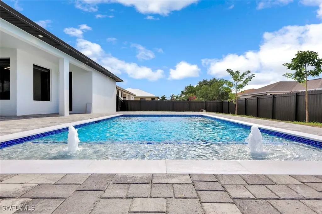 1020 NW 33rd Place Cape Coral FL 33993