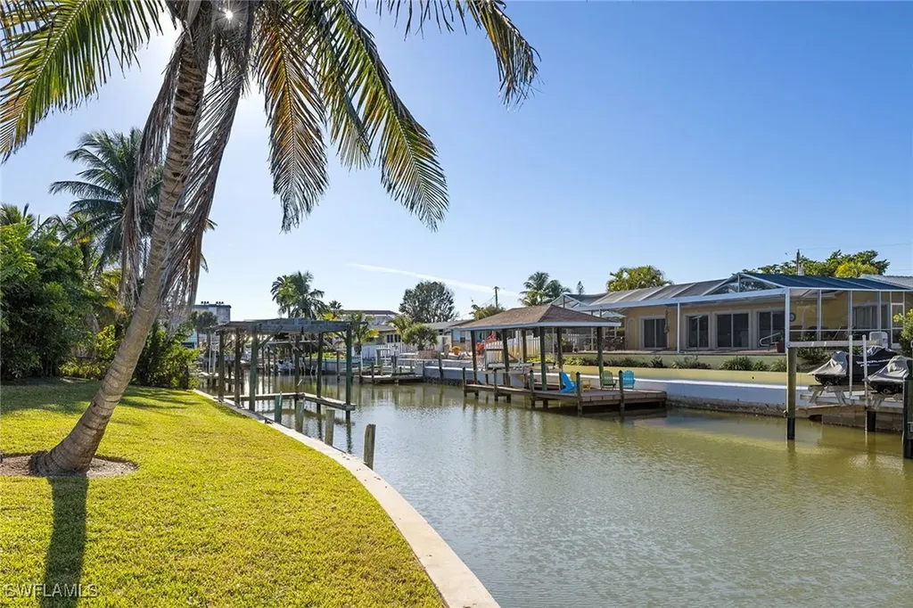 271 Randy Lane Fort Myers Beach FL 33931