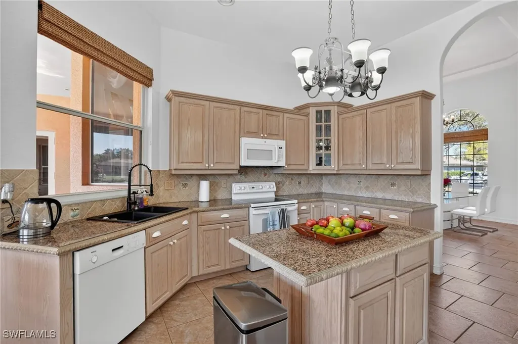 14806 Fripp Island Court Naples FL 34119