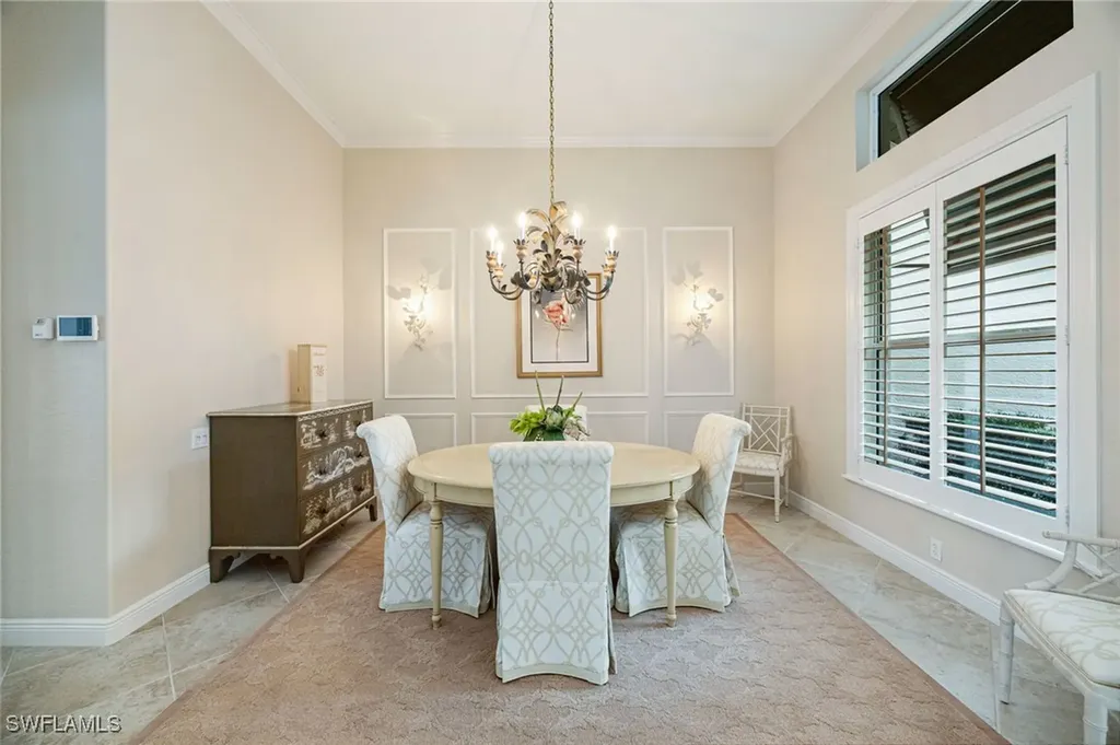 1052 Spanish Moss Trail Naples FL 34108