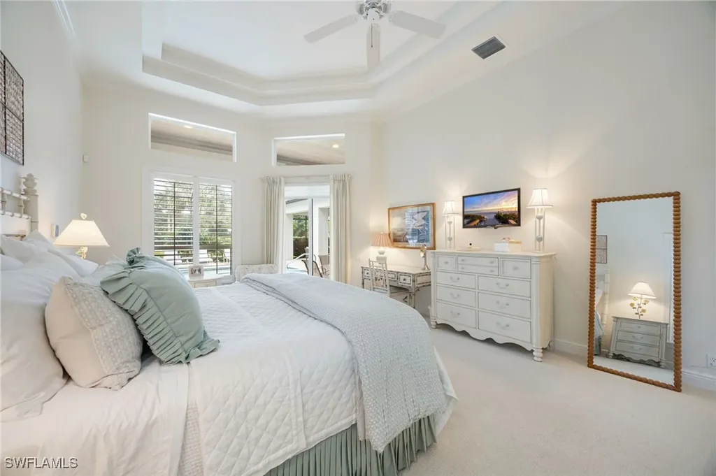 1052 Spanish Moss Trail Naples FL 34108