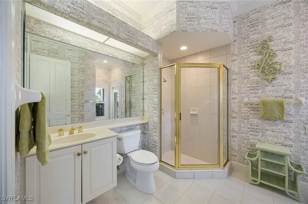 1052 Spanish Moss Trail Naples FL 34108