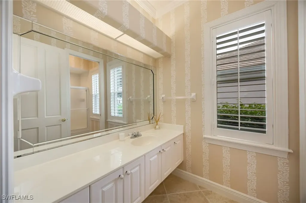 1052 Spanish Moss Trail Naples FL 34108