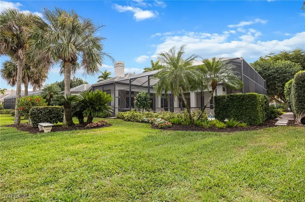 1052 Spanish Moss Trail Naples FL 34108