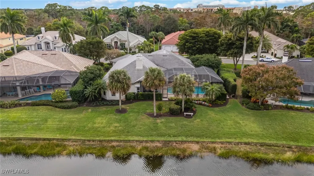 1052 Spanish Moss Trail Naples FL 34108