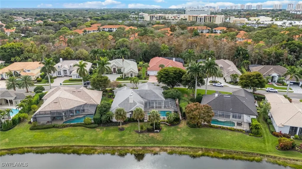 1052 Spanish Moss Trail Naples FL 34108