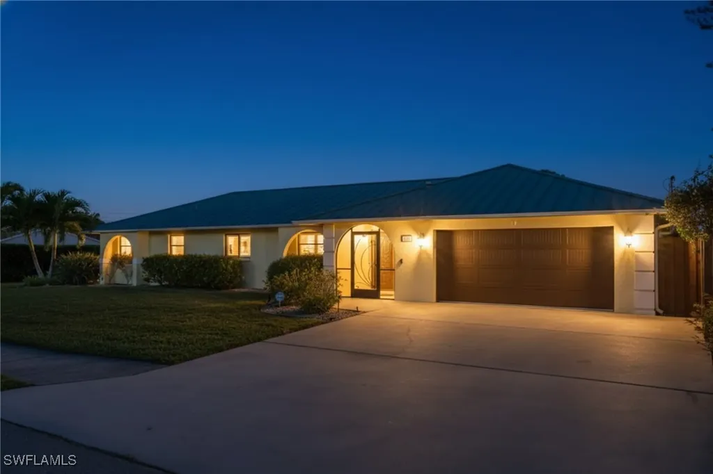 595 103rd Avenue N Naples FL 34108