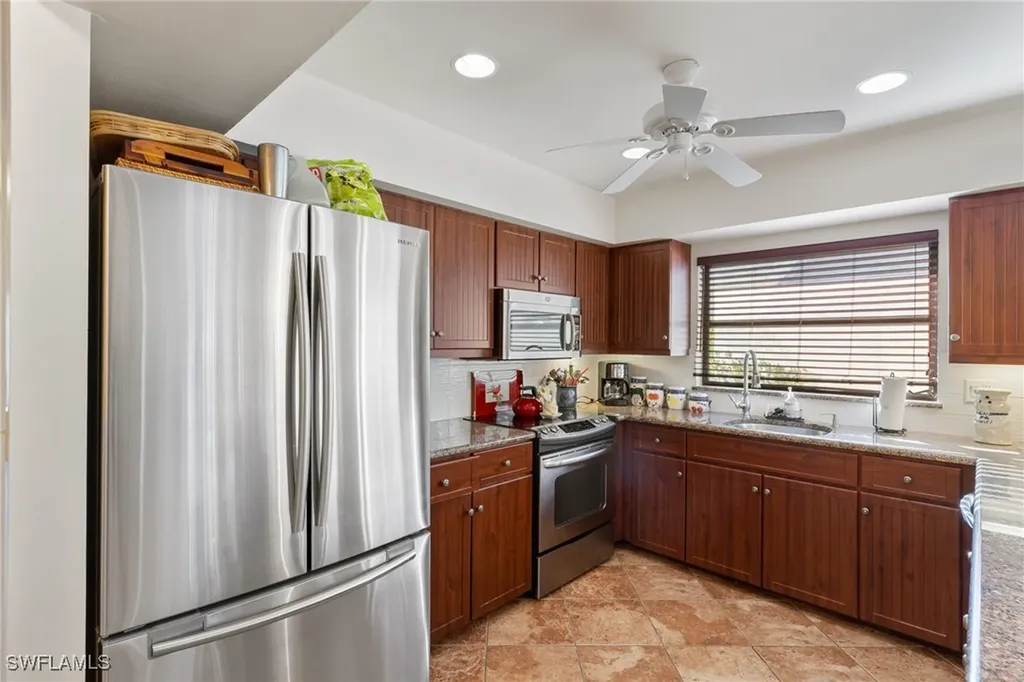 595 103rd Avenue N Naples FL 34108