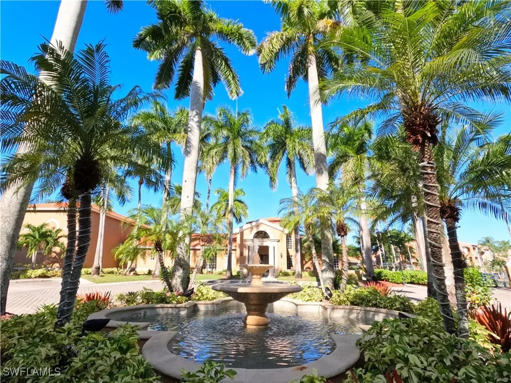 1160 Wildwood Lakes Boulevard Naples FL 34104