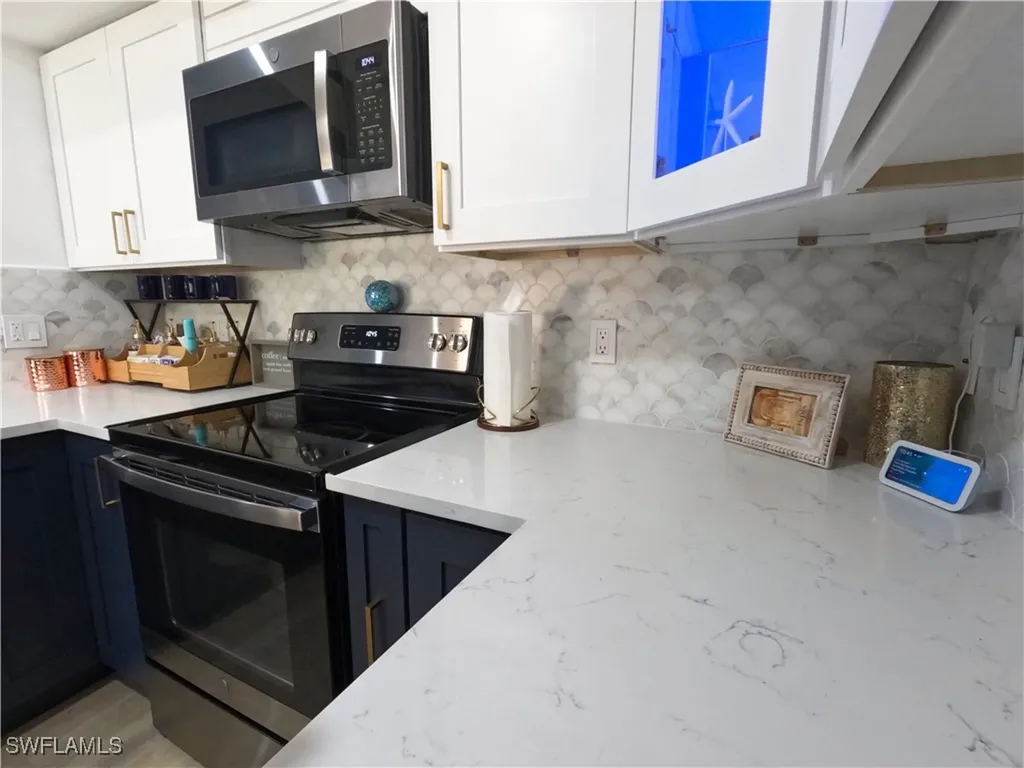 1160 Wildwood Lakes Boulevard Naples FL 34104