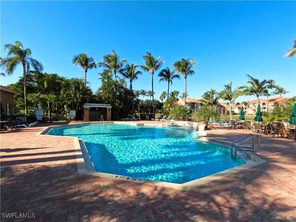 1160 Wildwood Lakes Boulevard Naples FL 34104