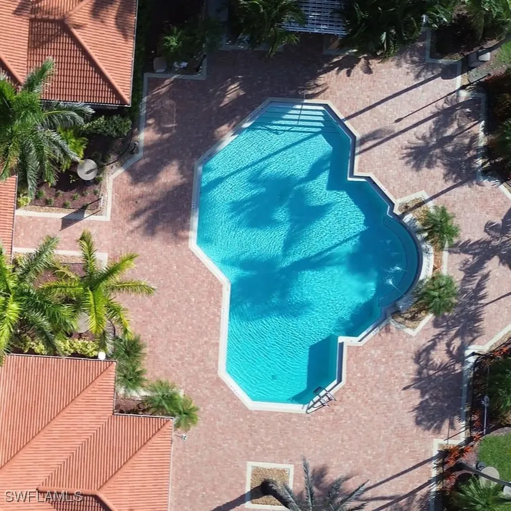1160 Wildwood Lakes Boulevard Naples FL 34104