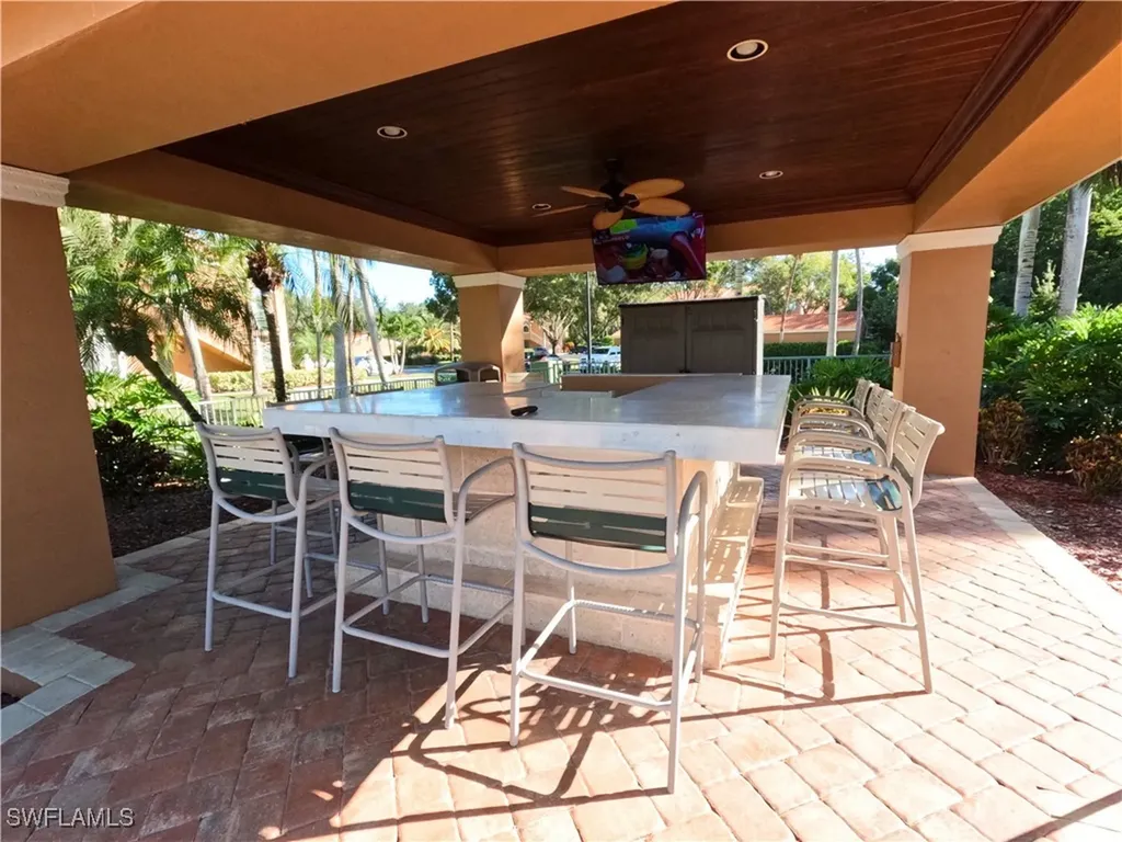 1160 Wildwood Lakes Boulevard Naples FL 34104