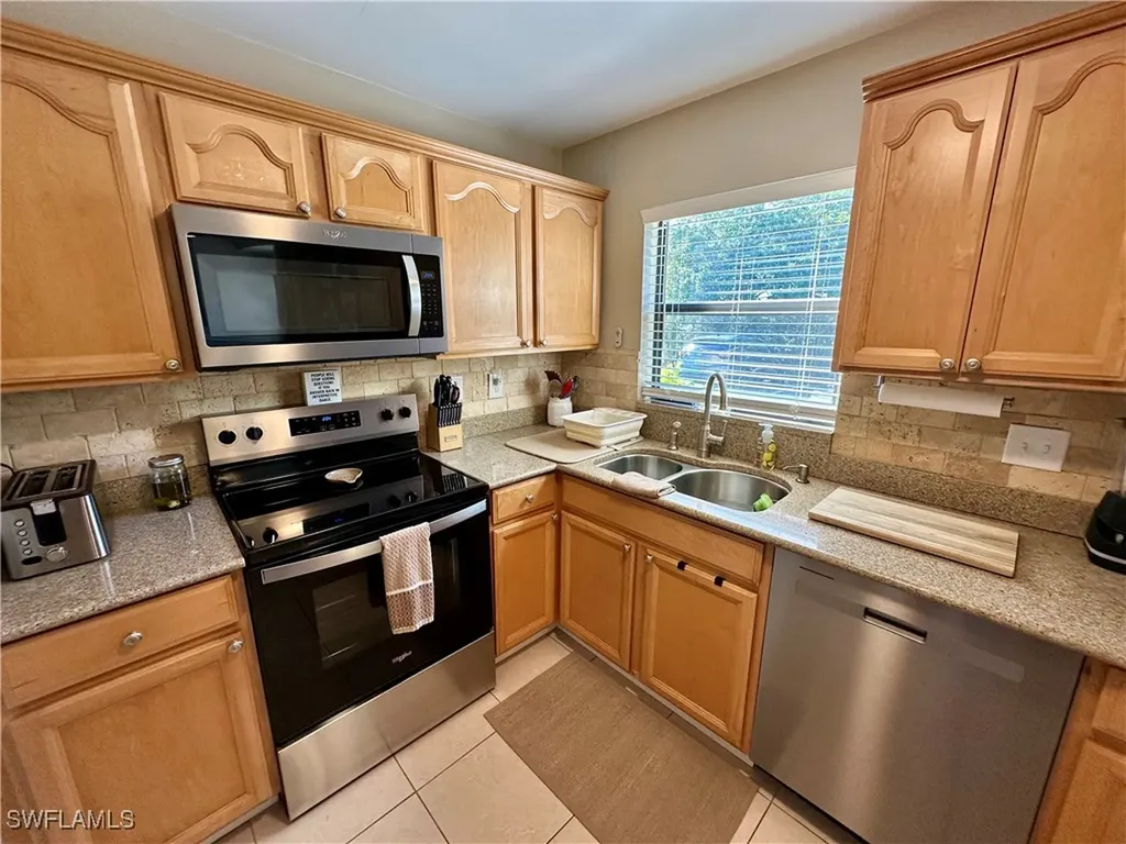 5501 Rattlesnake Hamm Road Naples FL 34113