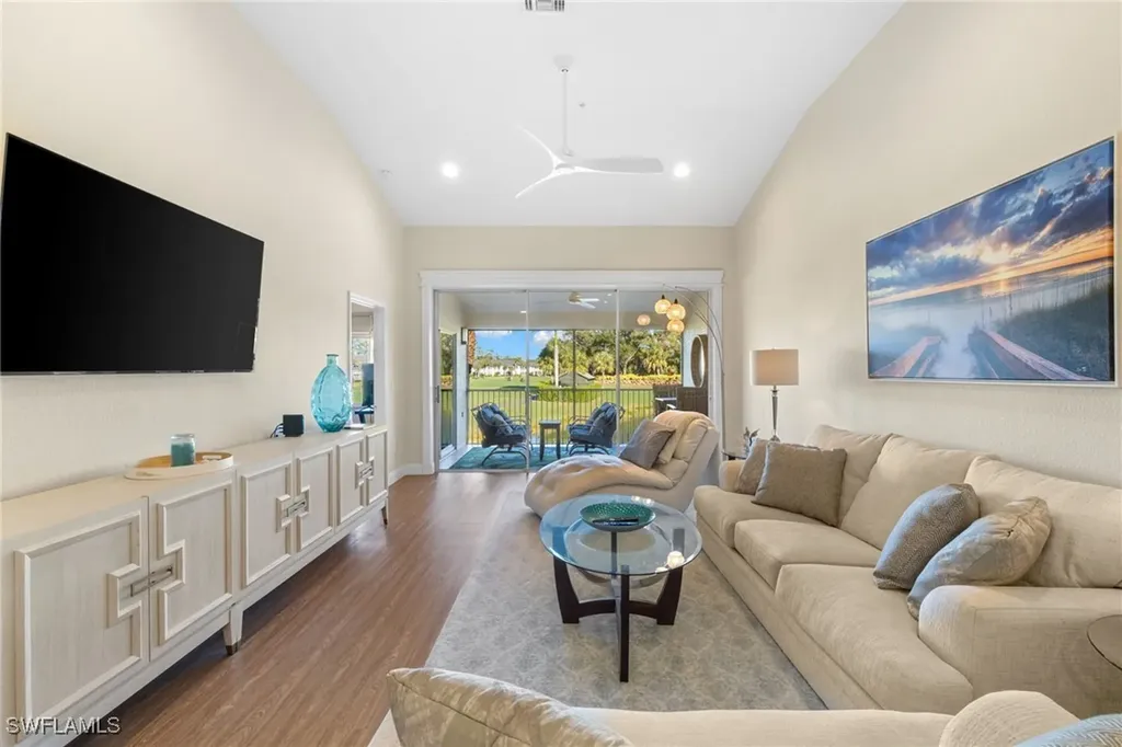2215 Chesterbrook Court Naples FL 34109