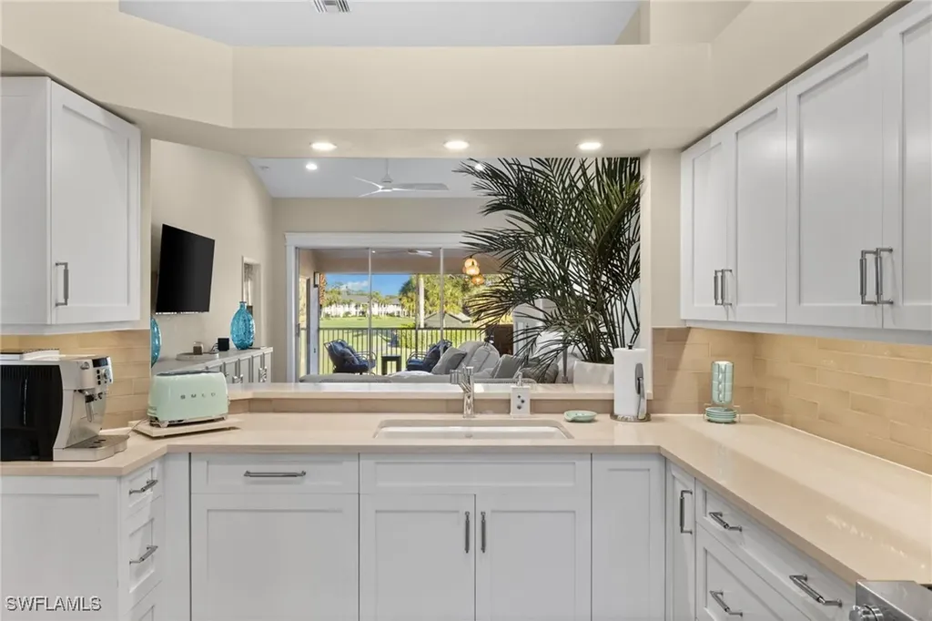 2215 Chesterbrook Court Naples FL 34109