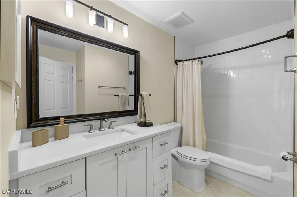 2215 Chesterbrook Court Naples FL 34109