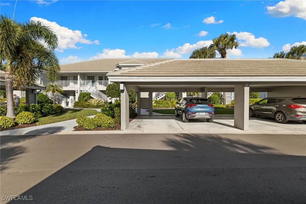 2215 Chesterbrook Court Naples FL 34109