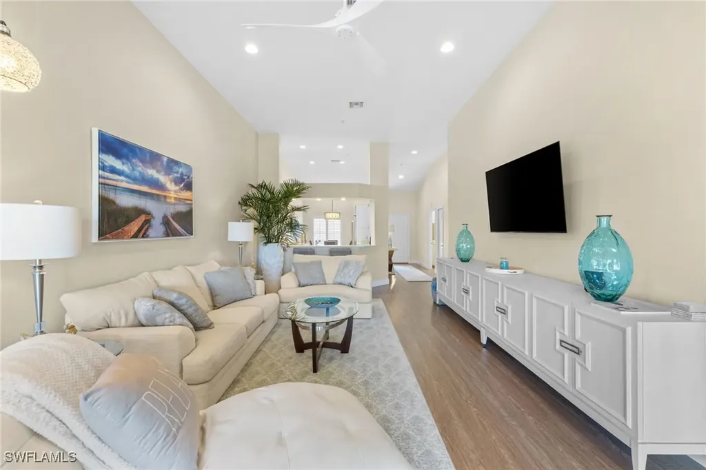 2215 Chesterbrook Court Naples FL 34109