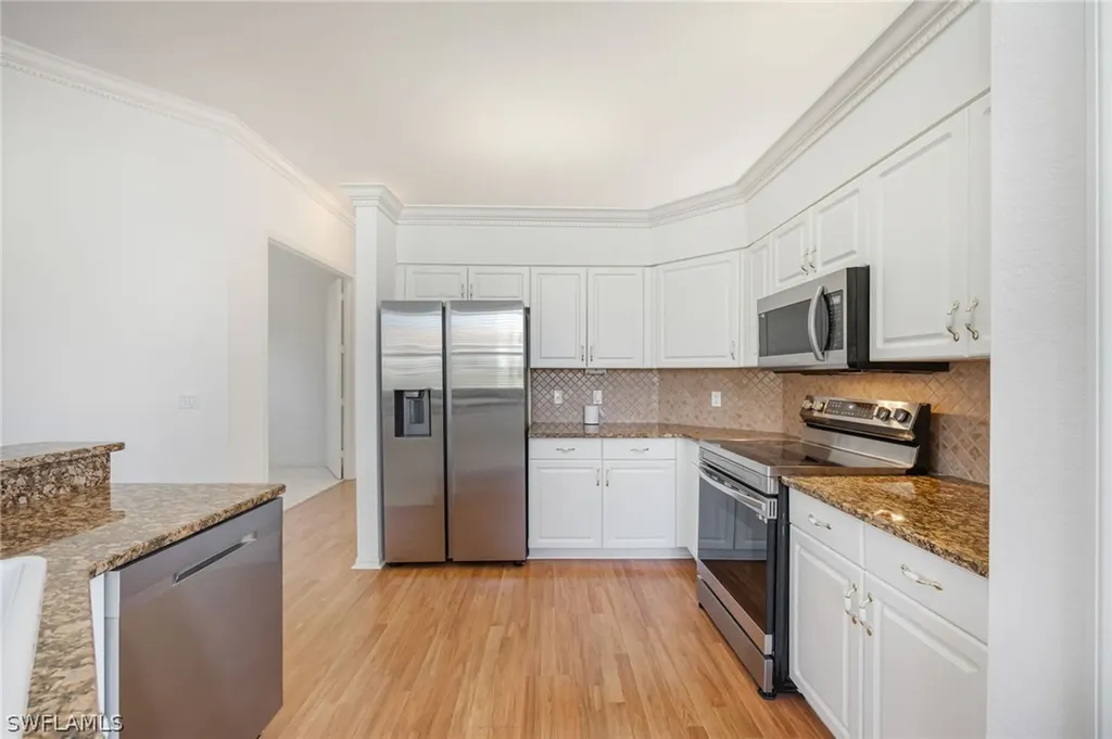 3733 Royal Wood Boulevard Naples FL 34112