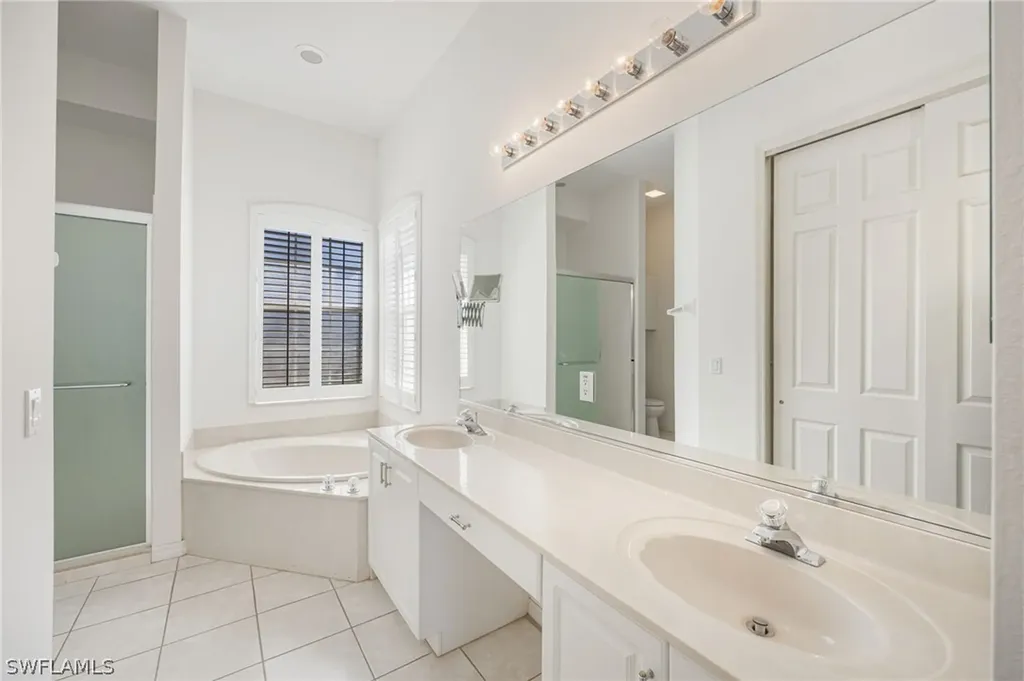 3733 Royal Wood Boulevard Naples FL 34112