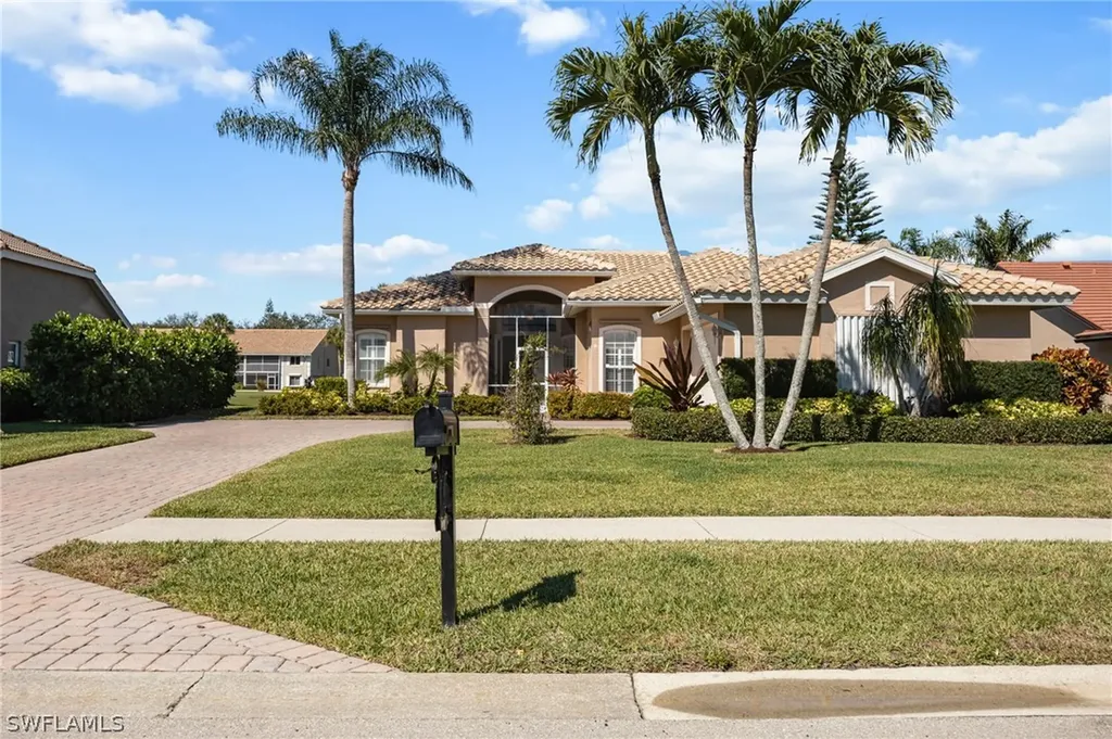 3733 Royal Wood Boulevard Naples FL 34112