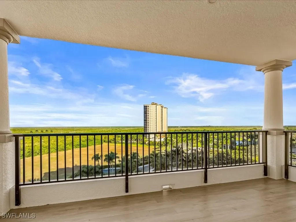 1050 Borghese Lane Naples FL 34114