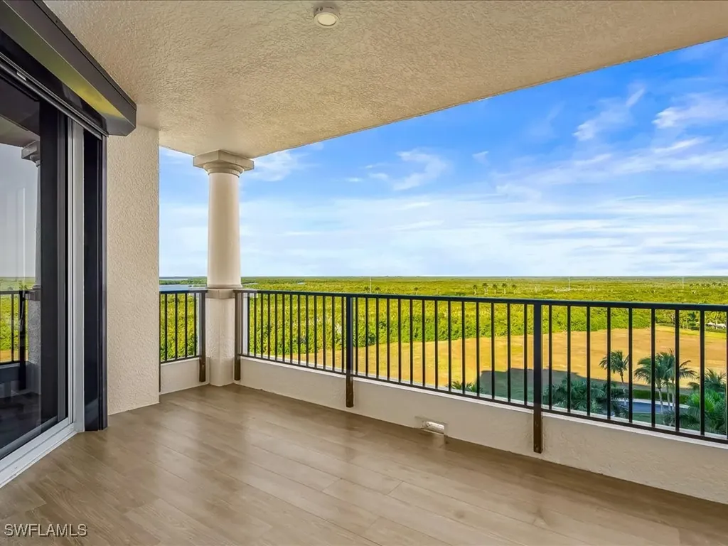 1050 Borghese Lane Naples FL 34114