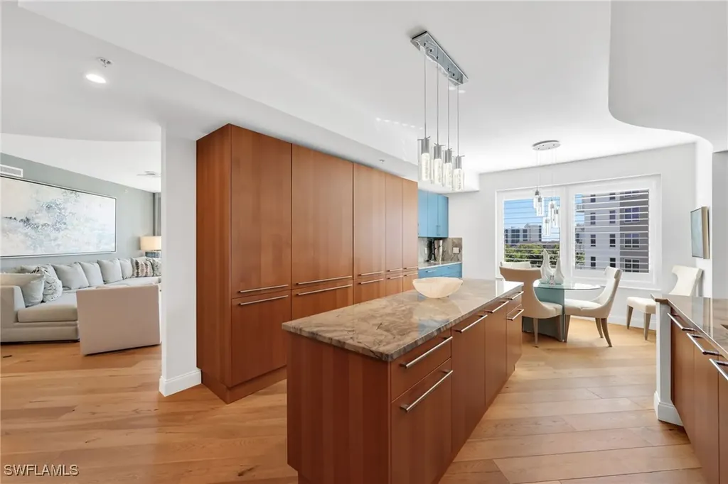 13675 Vanderbilt Drive Naples FL 34110