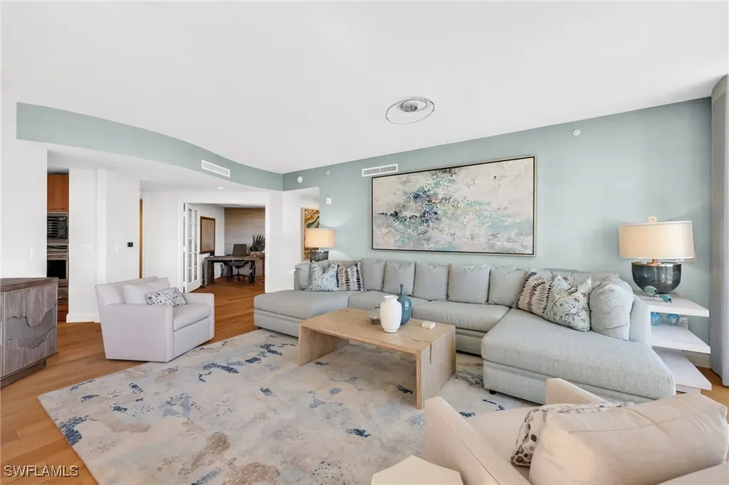 13675 Vanderbilt Drive Naples FL 34110