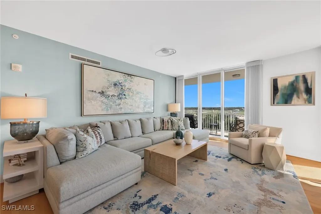 13675 Vanderbilt Drive Naples FL 34110