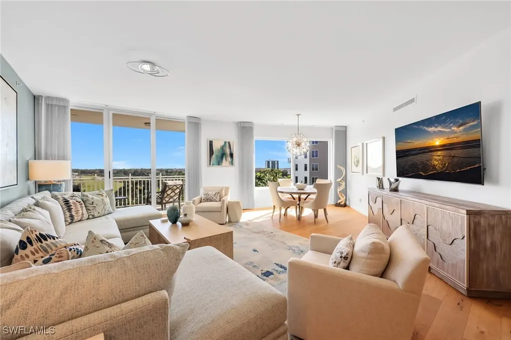 13675 Vanderbilt Drive Naples FL 34110