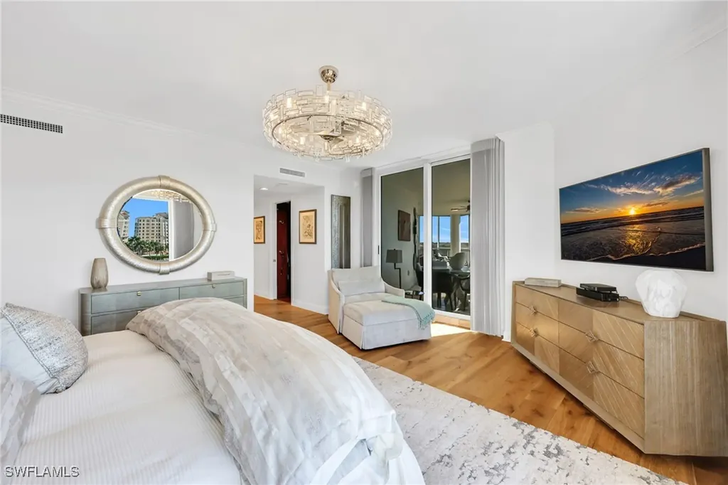 13675 Vanderbilt Drive Naples FL 34110