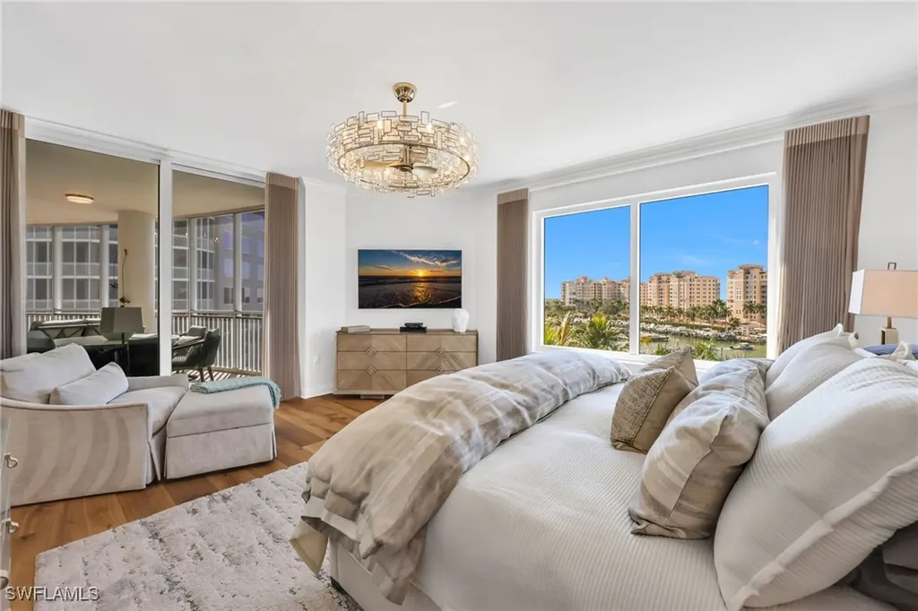 13675 Vanderbilt Drive Naples FL 34110